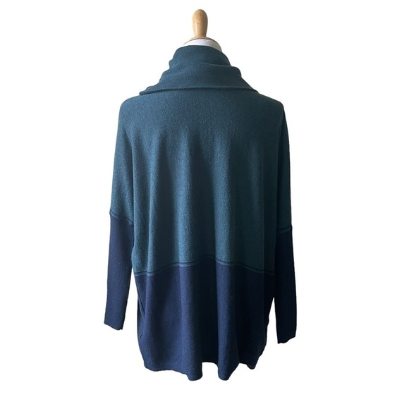 Smartwool Women's Edgewood Poncho Sweater in Twilight Blue Heather XS - Picture 4 of 9